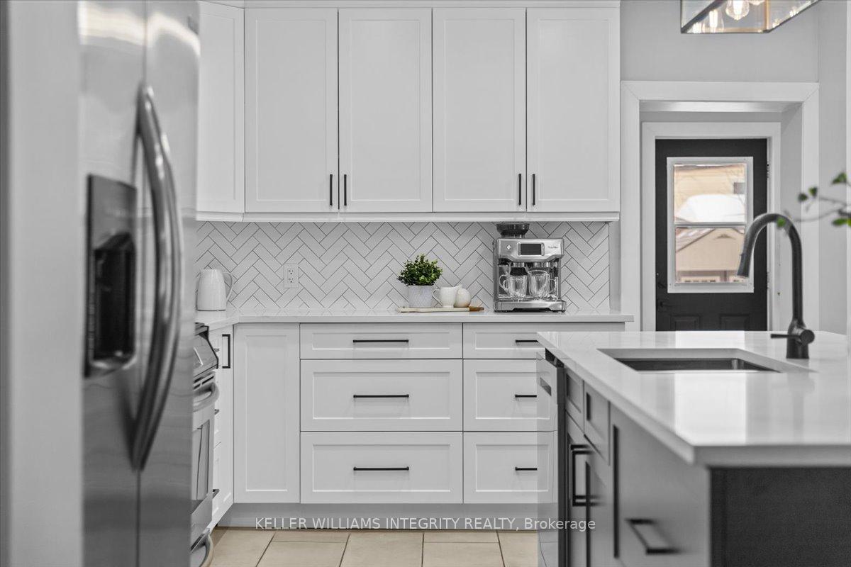 Photo 19 of 111 Carruthers Avenue, Ottawa, Mechanicsville — HOMEH