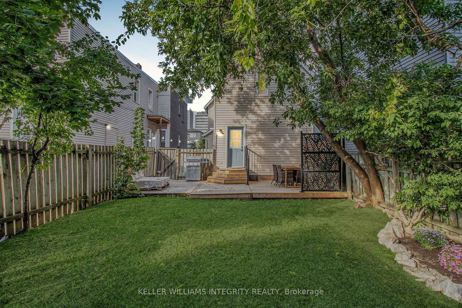 Photo 44 of 111 Carruthers Avenue, Ottawa, Mechanicsville — HOMEH