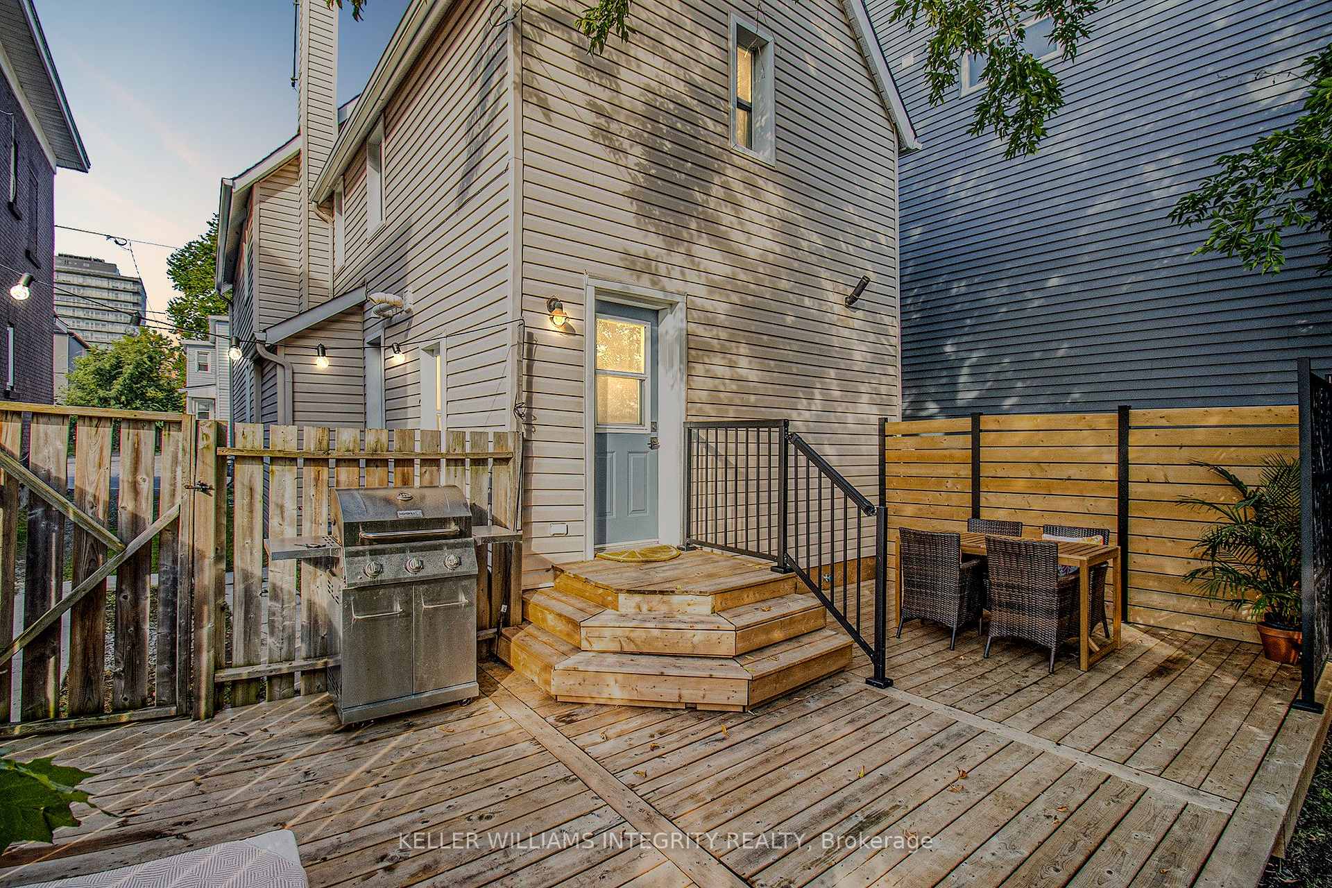 Photo 46 of 111 Carruthers Avenue, Ottawa, Mechanicsville — HOMEH