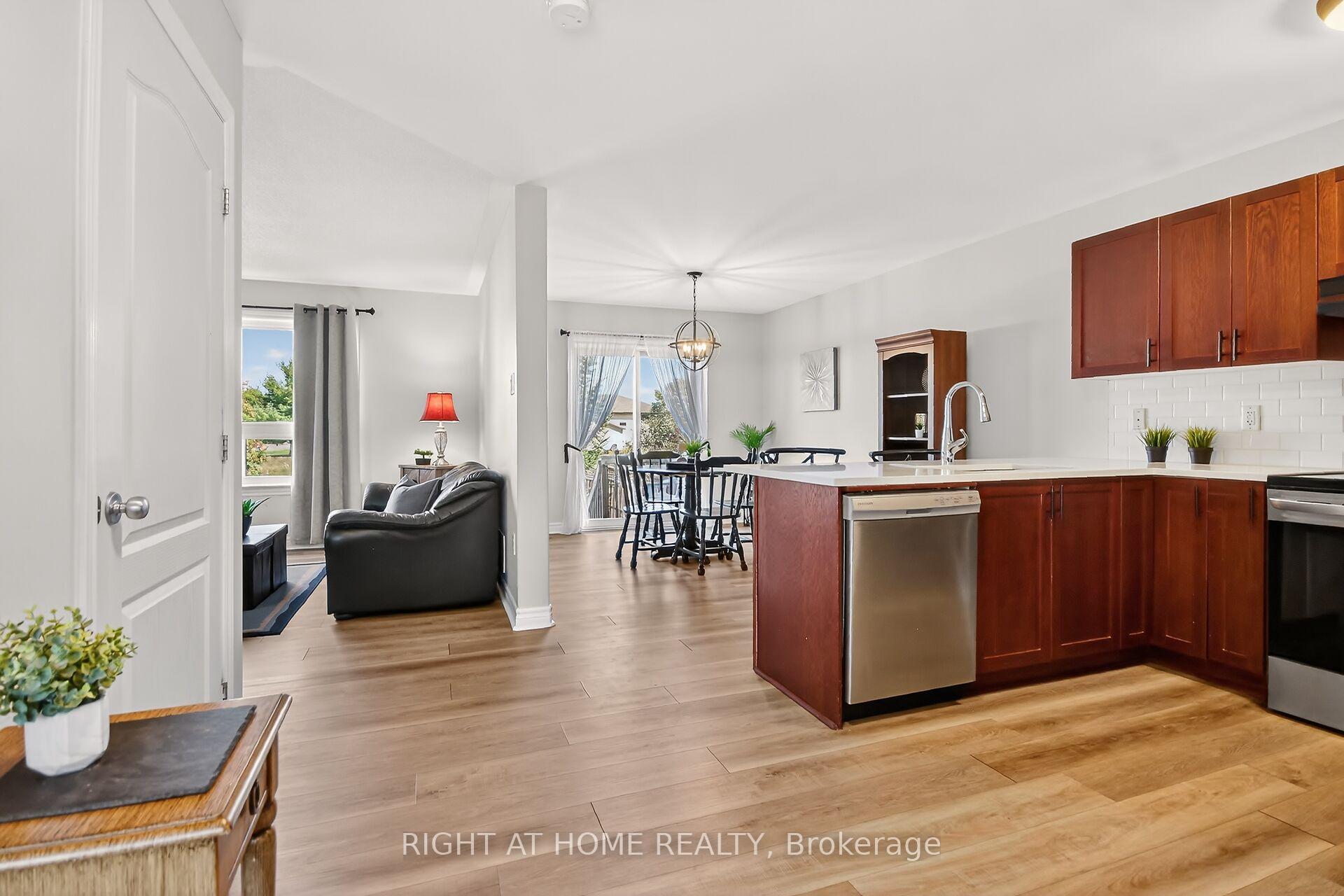 Photo 3 of 42 Frieday Street, Arnprior — HOMEH