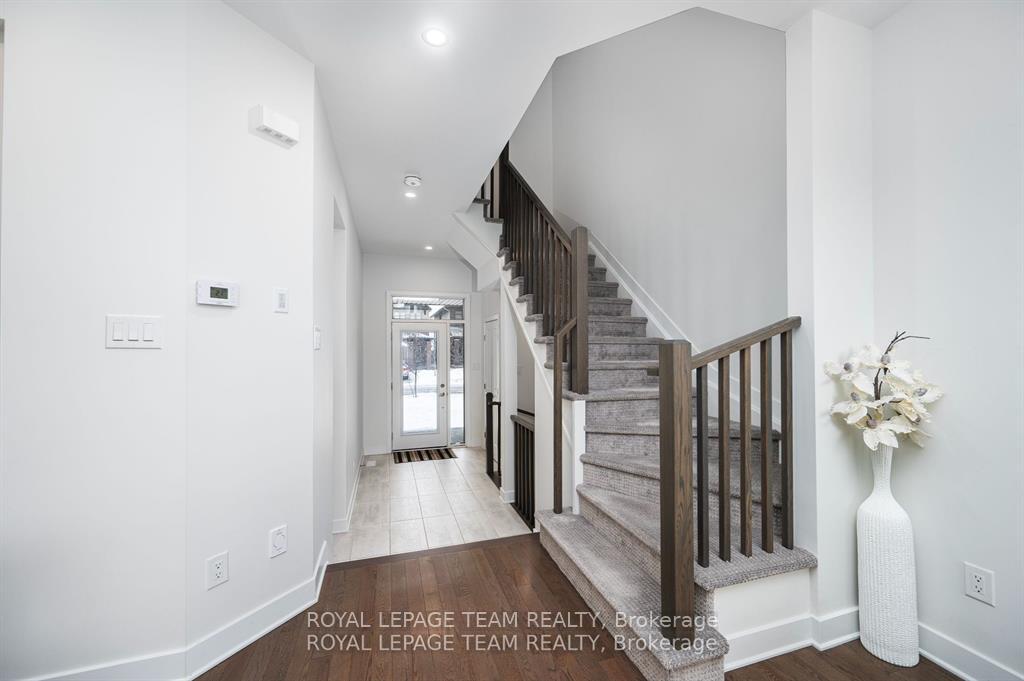 Photo 5 of 341 Big Dipper Street, Ottawa, Riverside South/Gloucester Glen — HOMEH