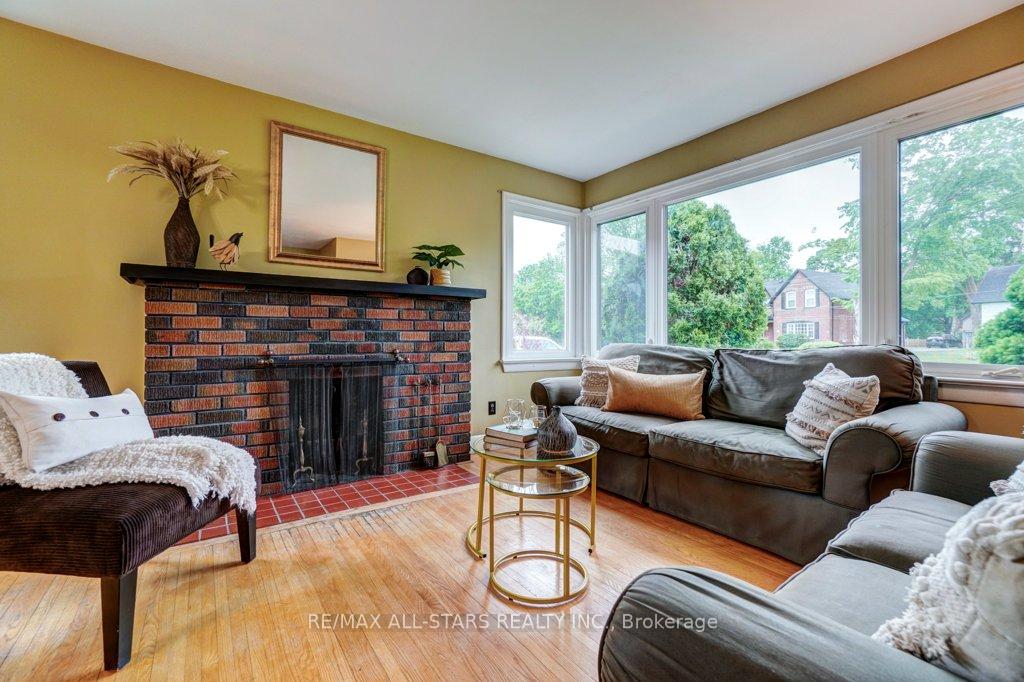 Photo 4 of 45 Reach Street, Uxbridge — HOMEH
