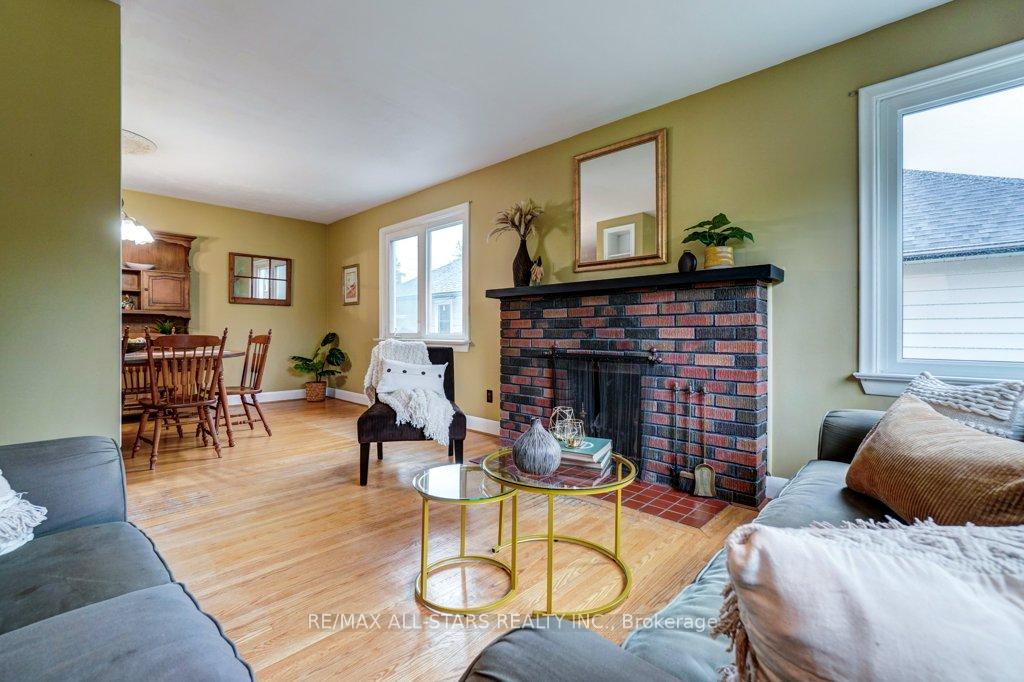 Photo 6 of 45 Reach Street, Uxbridge — HOMEH