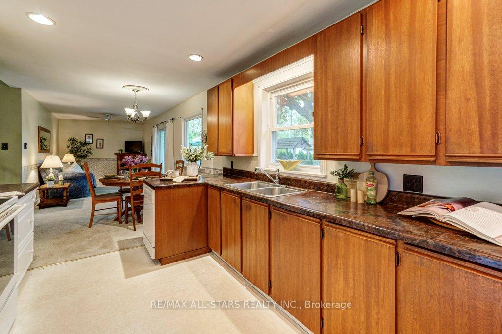Photo 13 of 45 Reach Street, Uxbridge — HOMEH