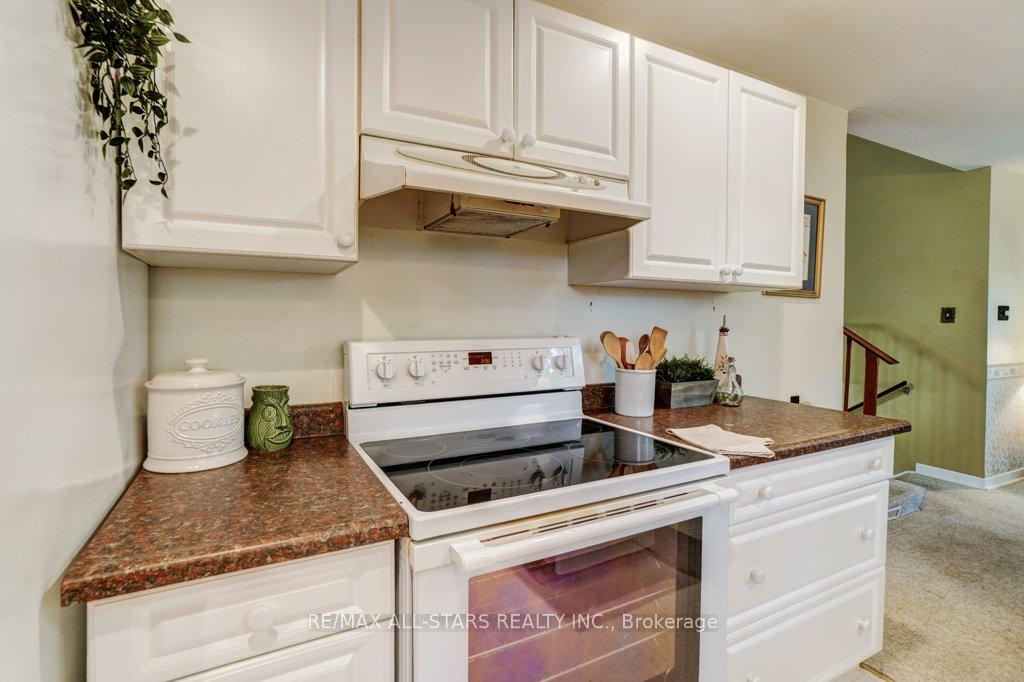 Photo 15 of 45 Reach Street, Uxbridge — HOMEH