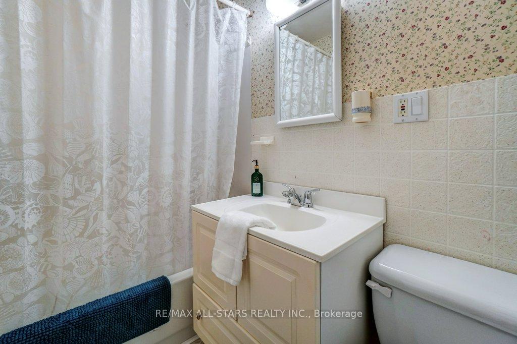 Photo 27 of 45 Reach Street, Uxbridge — HOMEH