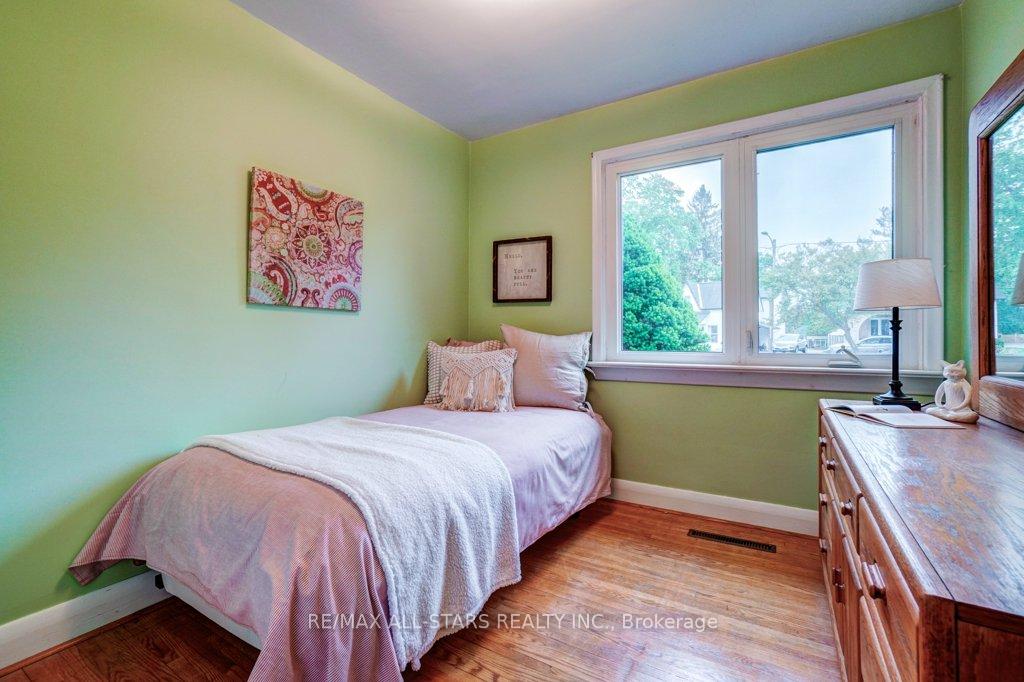 Photo 28 of 45 Reach Street, Uxbridge — HOMEH