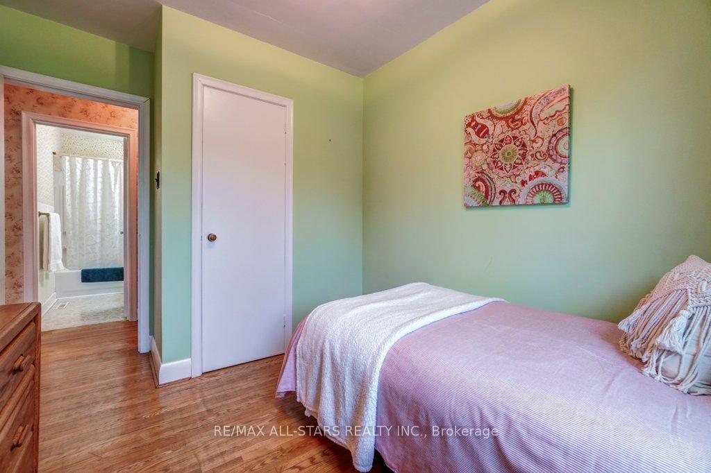 Photo 29 of 45 Reach Street, Uxbridge — HOMEH