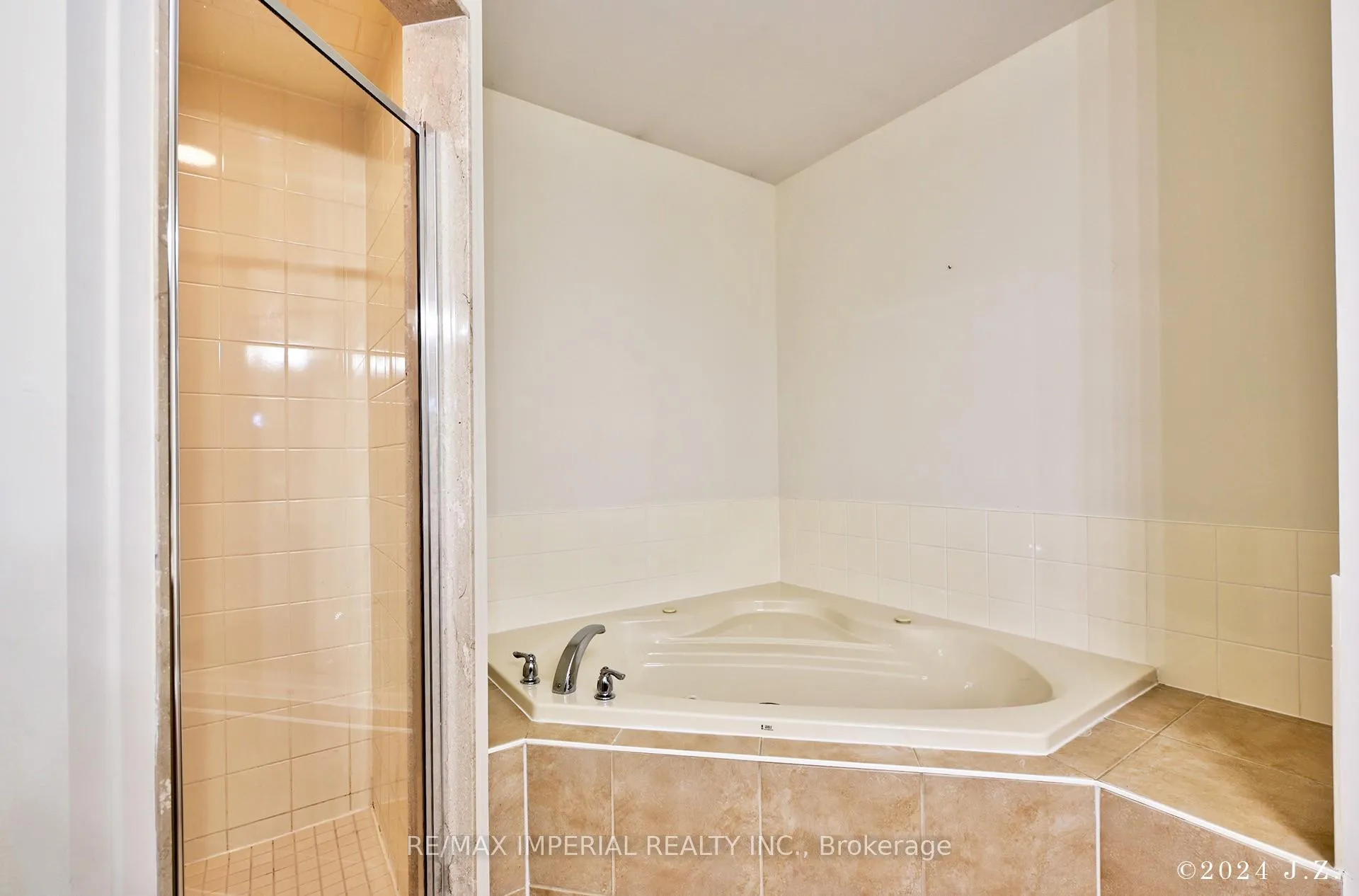 Photo 23 of 1188 Stire Street, Oshawa, Pinecrest — HOMEH