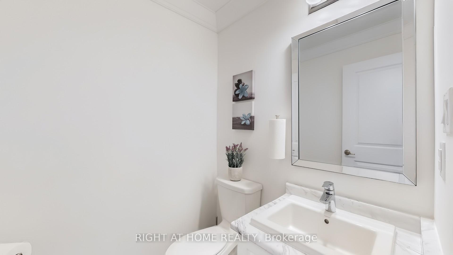 Photo 9 of 26 Badgerow Way, Aurora, Rural Aurora — HOMEH