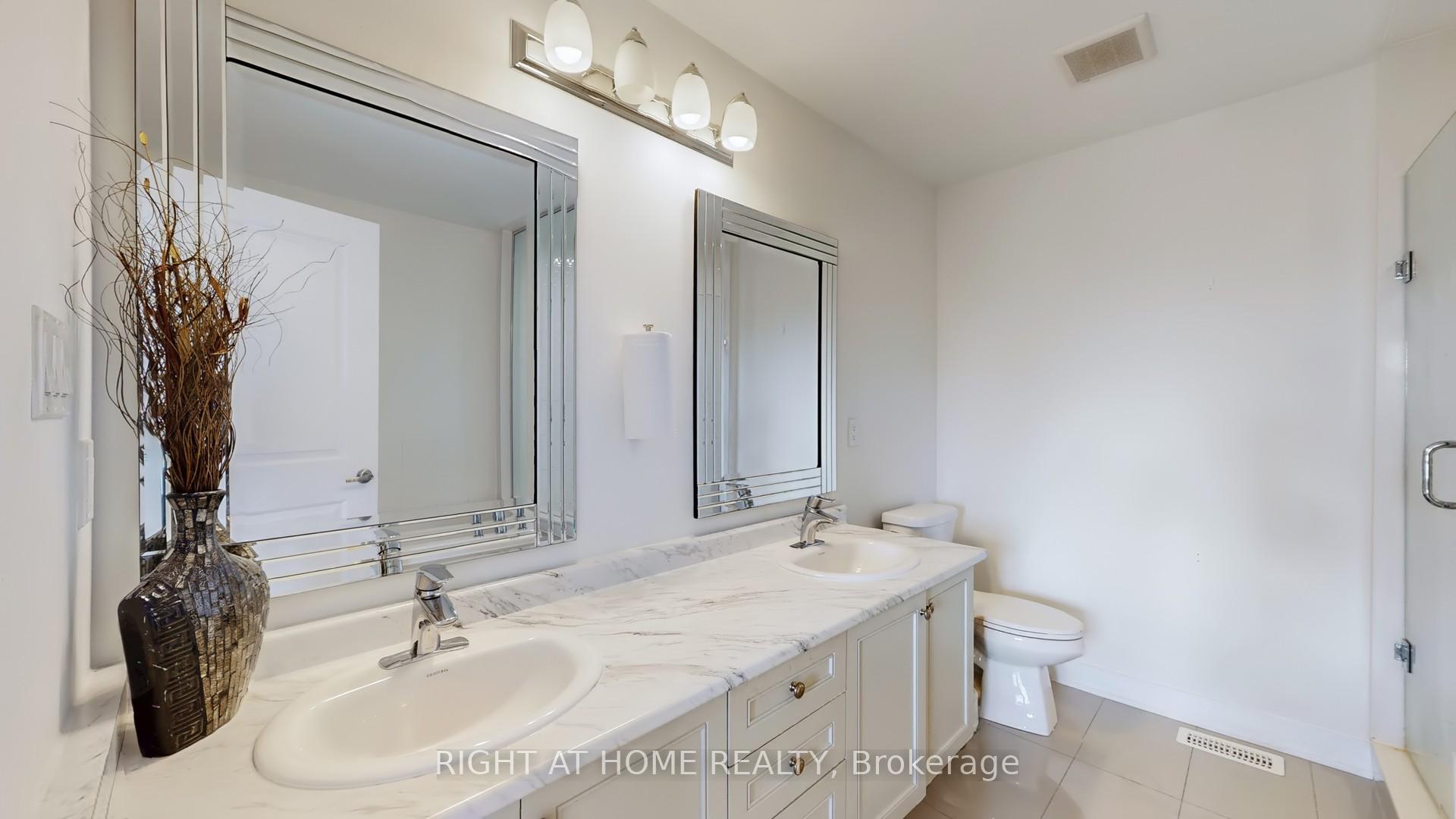 Photo 16 of 26 Badgerow Way, Aurora, Rural Aurora — HOMEH