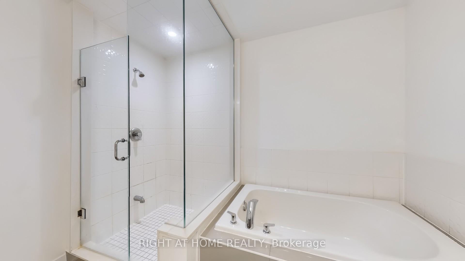 Photo 17 of 26 Badgerow Way, Aurora, Rural Aurora — HOMEH