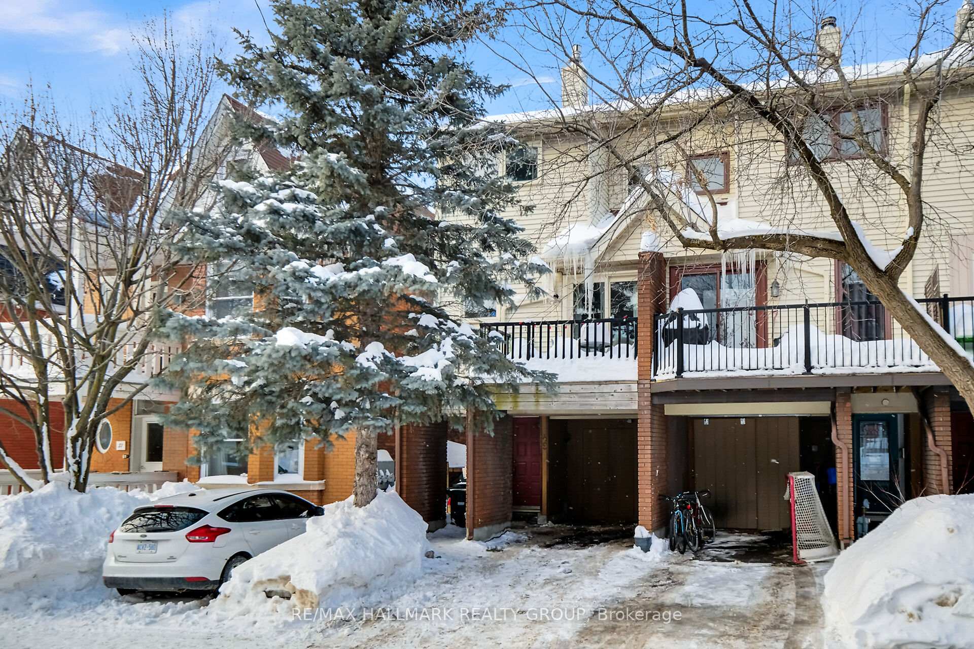 Photo 1 of 49 Spruce Street, Ottawa, West Centre Town — HOMEH