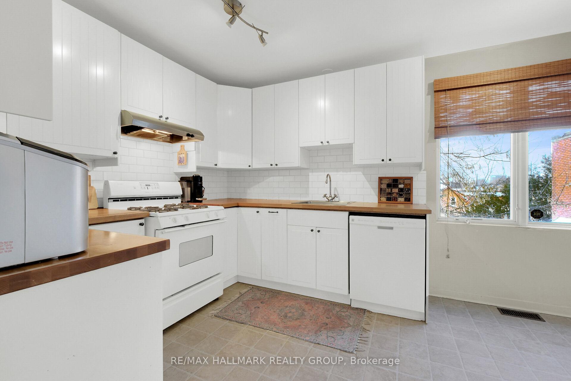 Photo 13 of 49 Spruce Street, Ottawa, West Centre Town — HOMEH