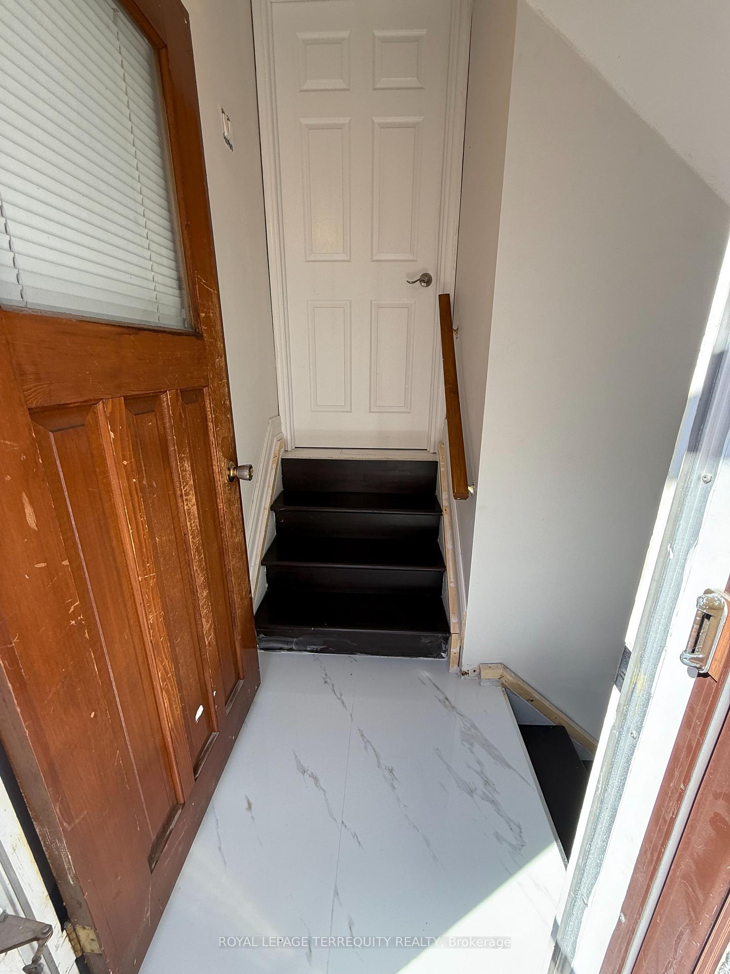 Photo 5 of Unit Lower, 15 Kaiser Drive, Vaughan, West Woodbridge — HOMEH