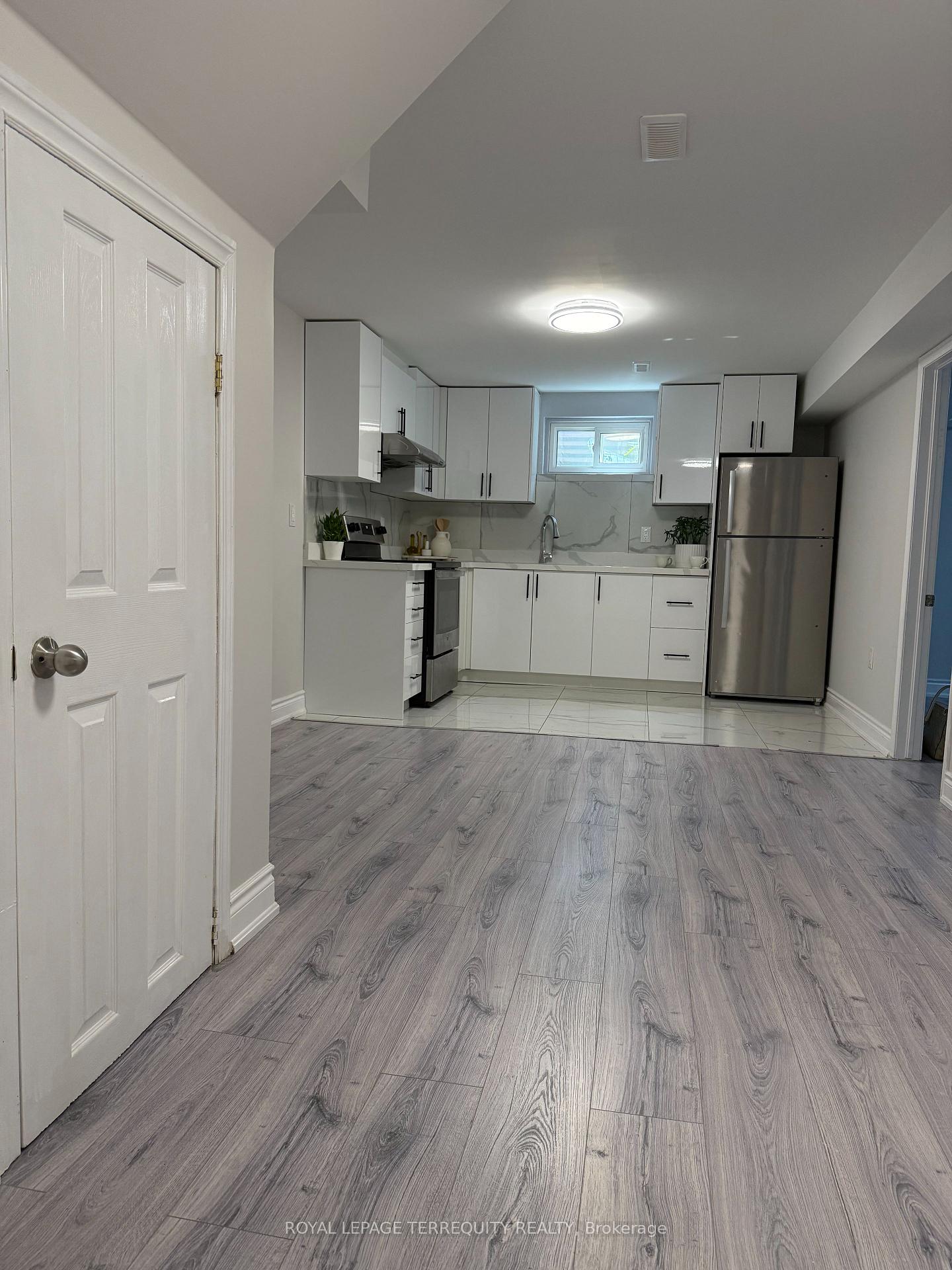 Photo 8 of Unit Lower, 15 Kaiser Drive, Vaughan, West Woodbridge — HOMEH