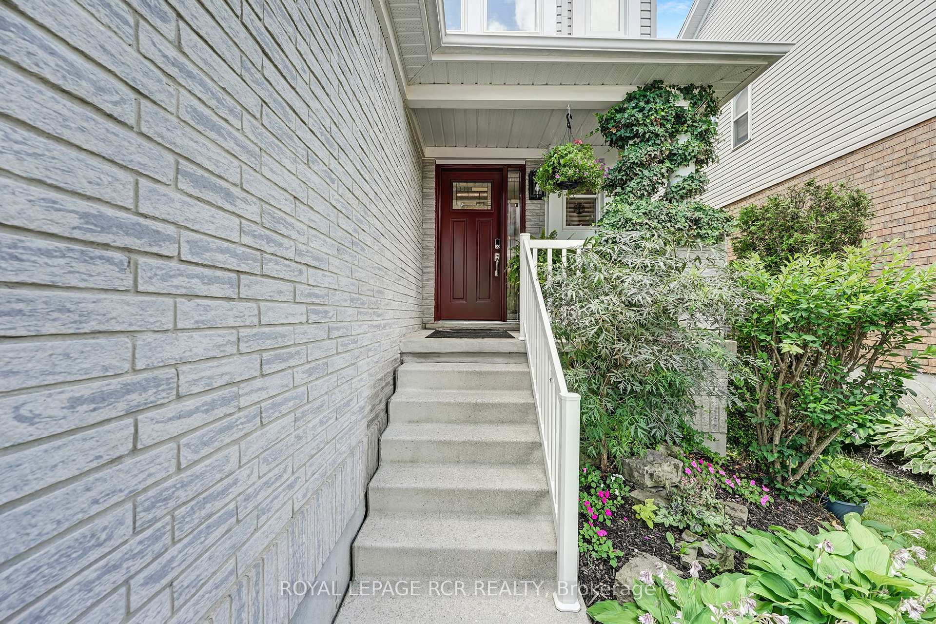 Photo 3 of 477 Brigantine Drive, Waterloo — HOMEH