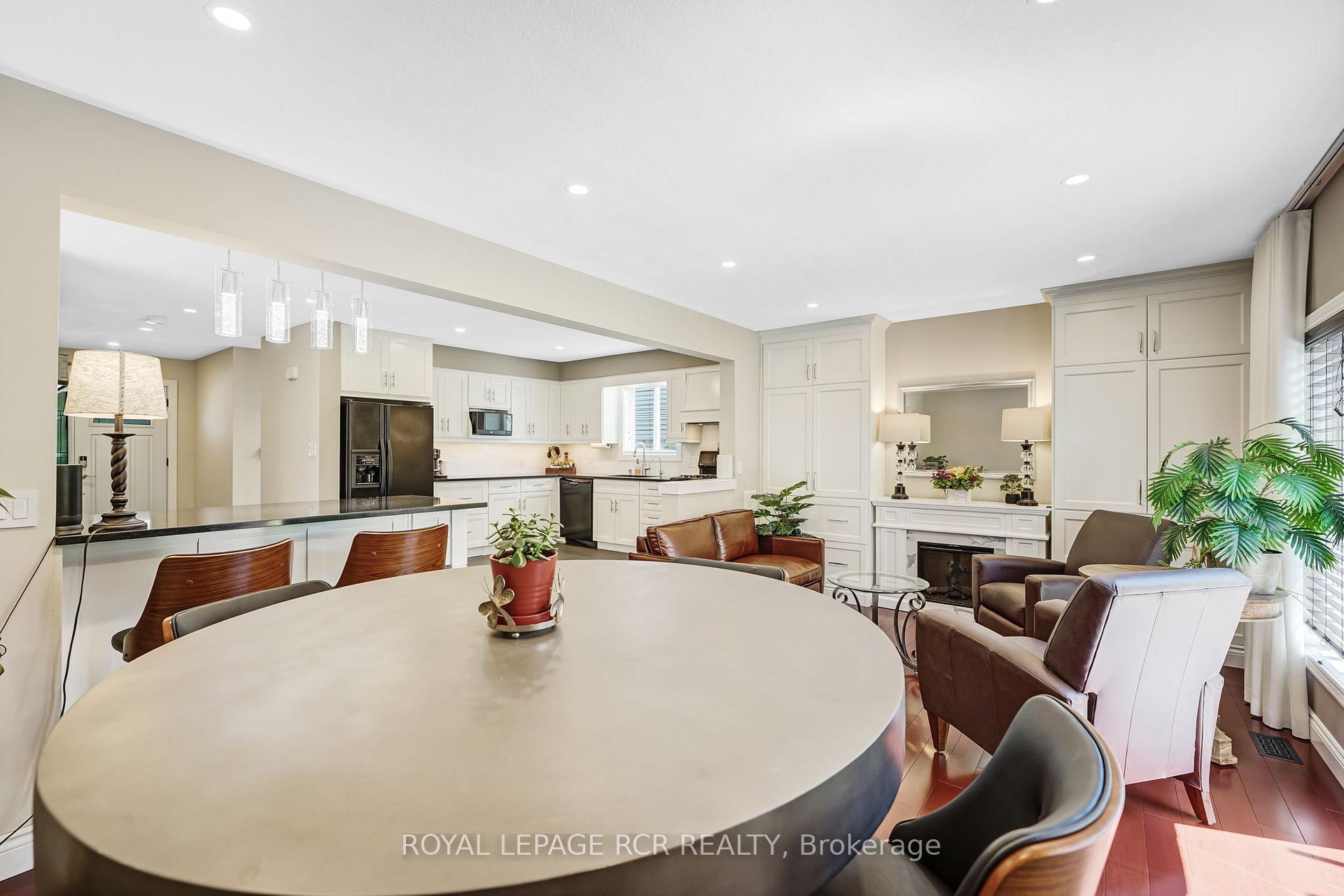 Photo 9 of 477 Brigantine Drive, Waterloo — HOMEH