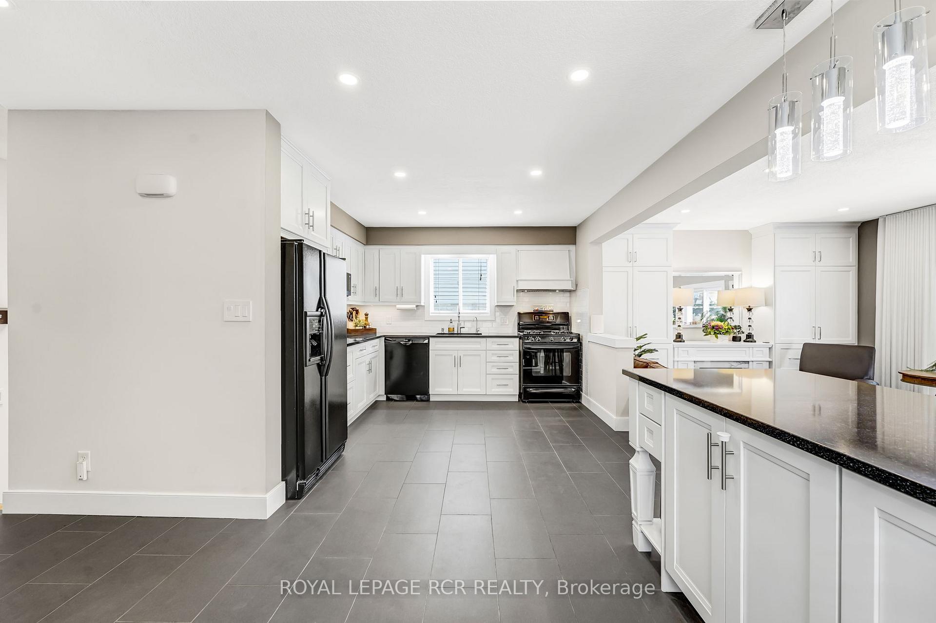 Photo 12 of 477 Brigantine Drive, Waterloo — HOMEH
