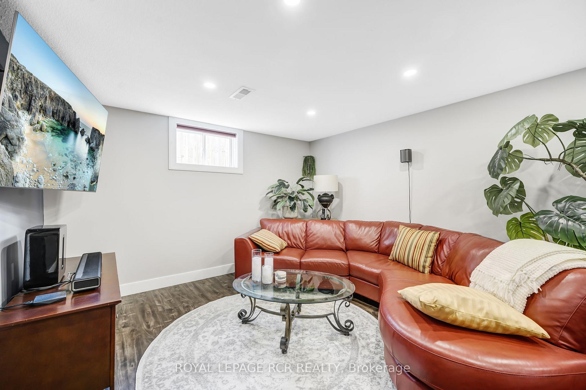 Photo 28 of 477 Brigantine Drive, Waterloo — HOMEH