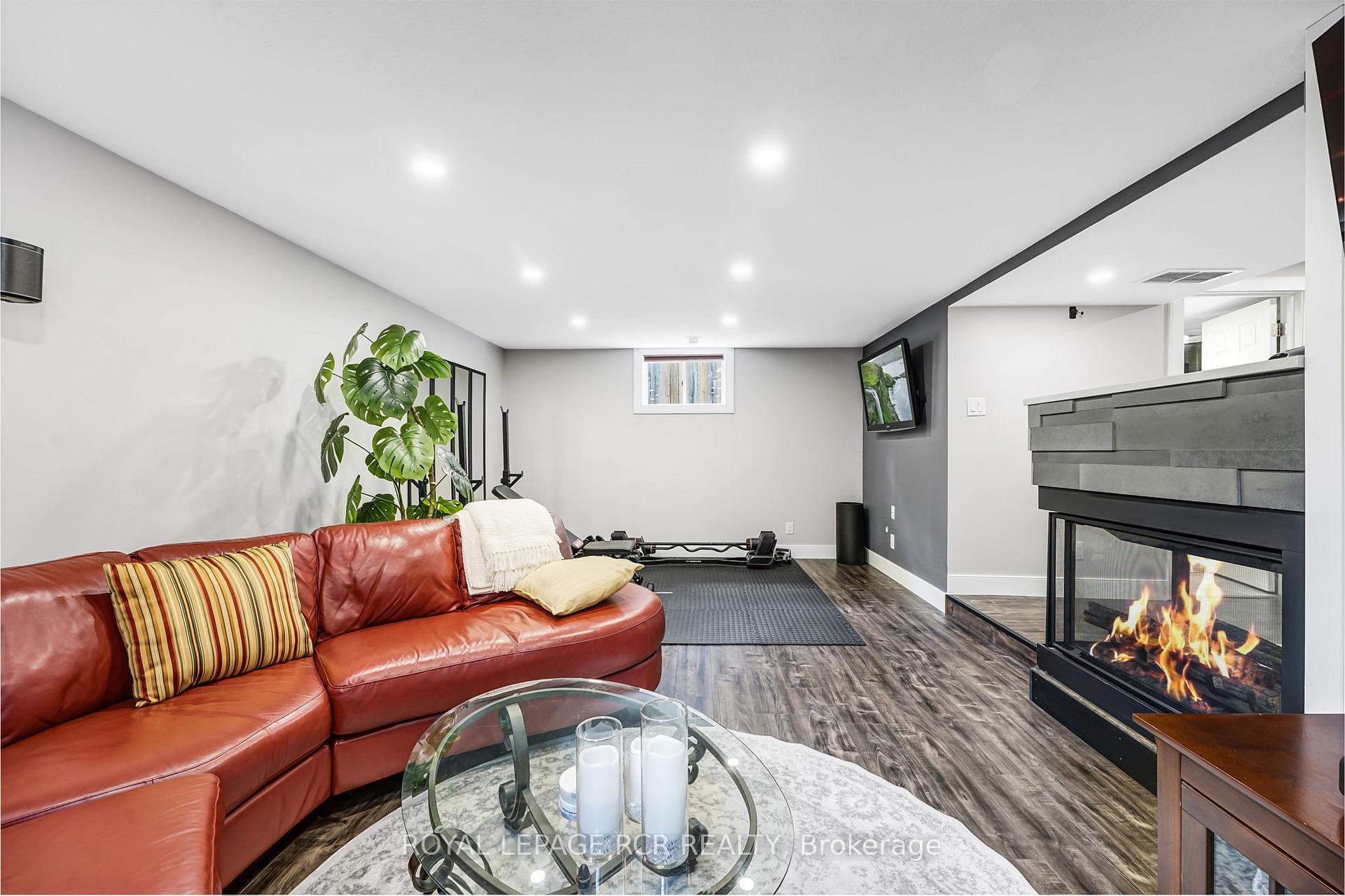 Photo 30 of 477 Brigantine Drive, Waterloo — HOMEH