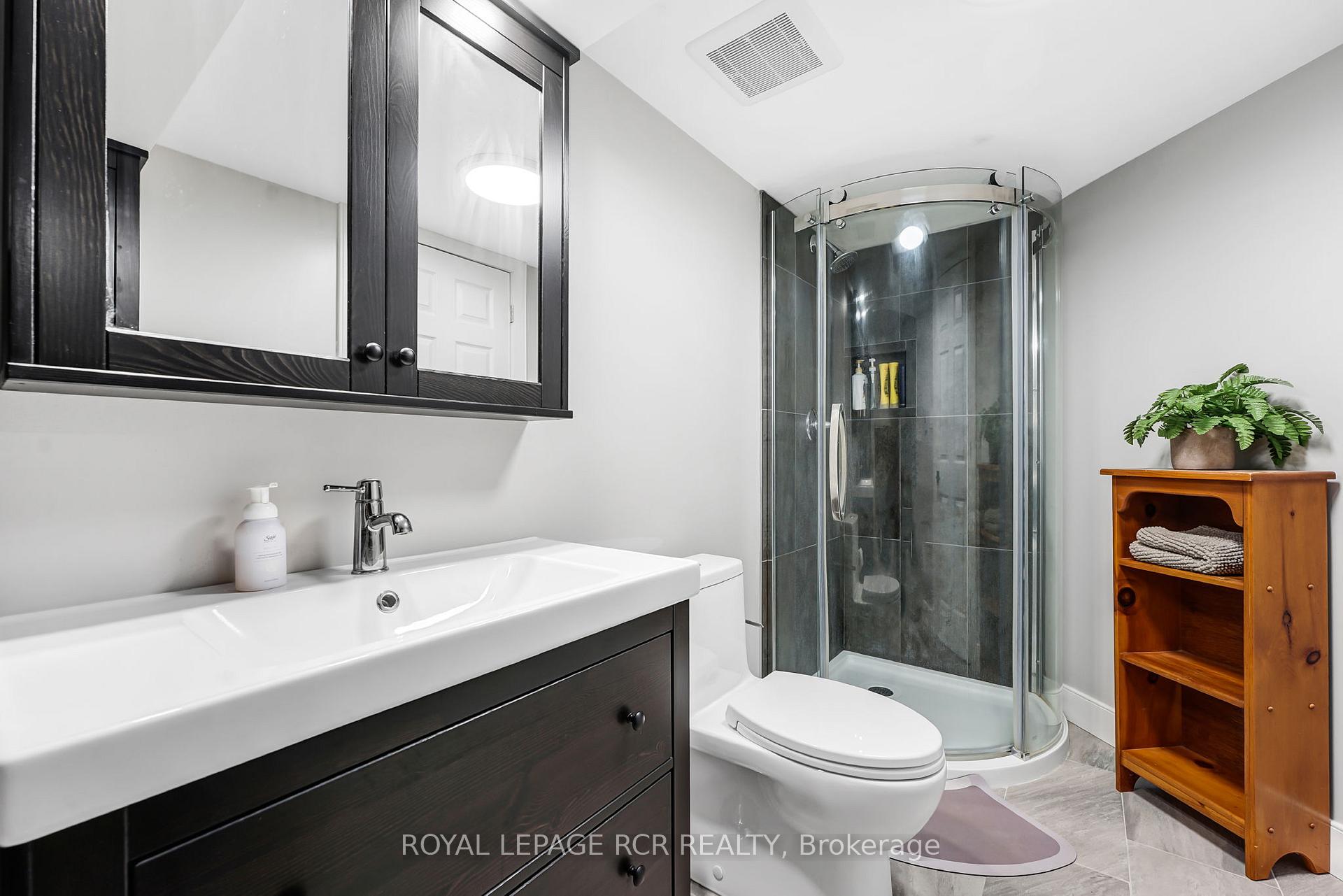 Photo 33 of 477 Brigantine Drive, Waterloo — HOMEH