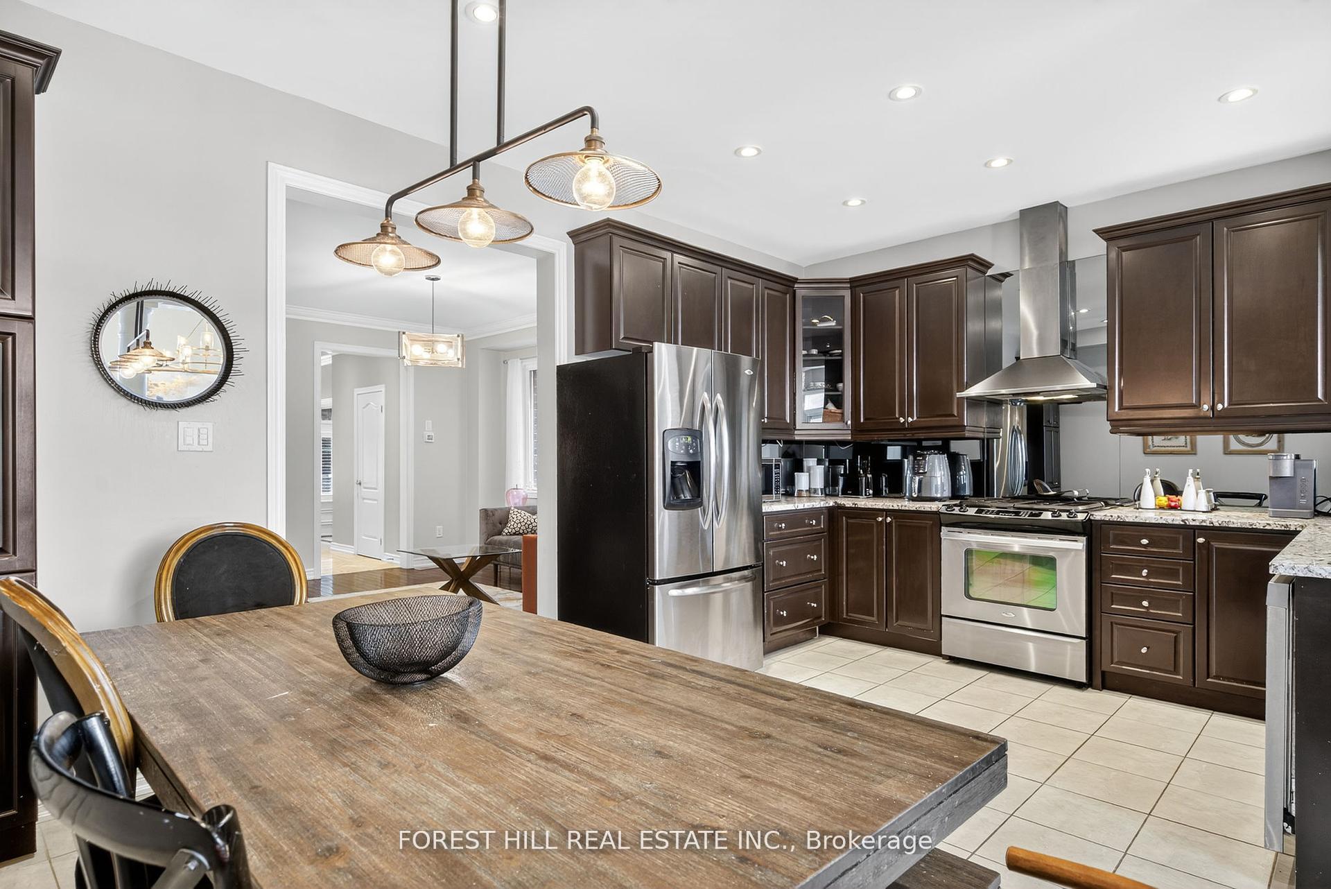 Photo 9 of 9 Robert Green Crescent, Vaughan, Patterson — HOMEH