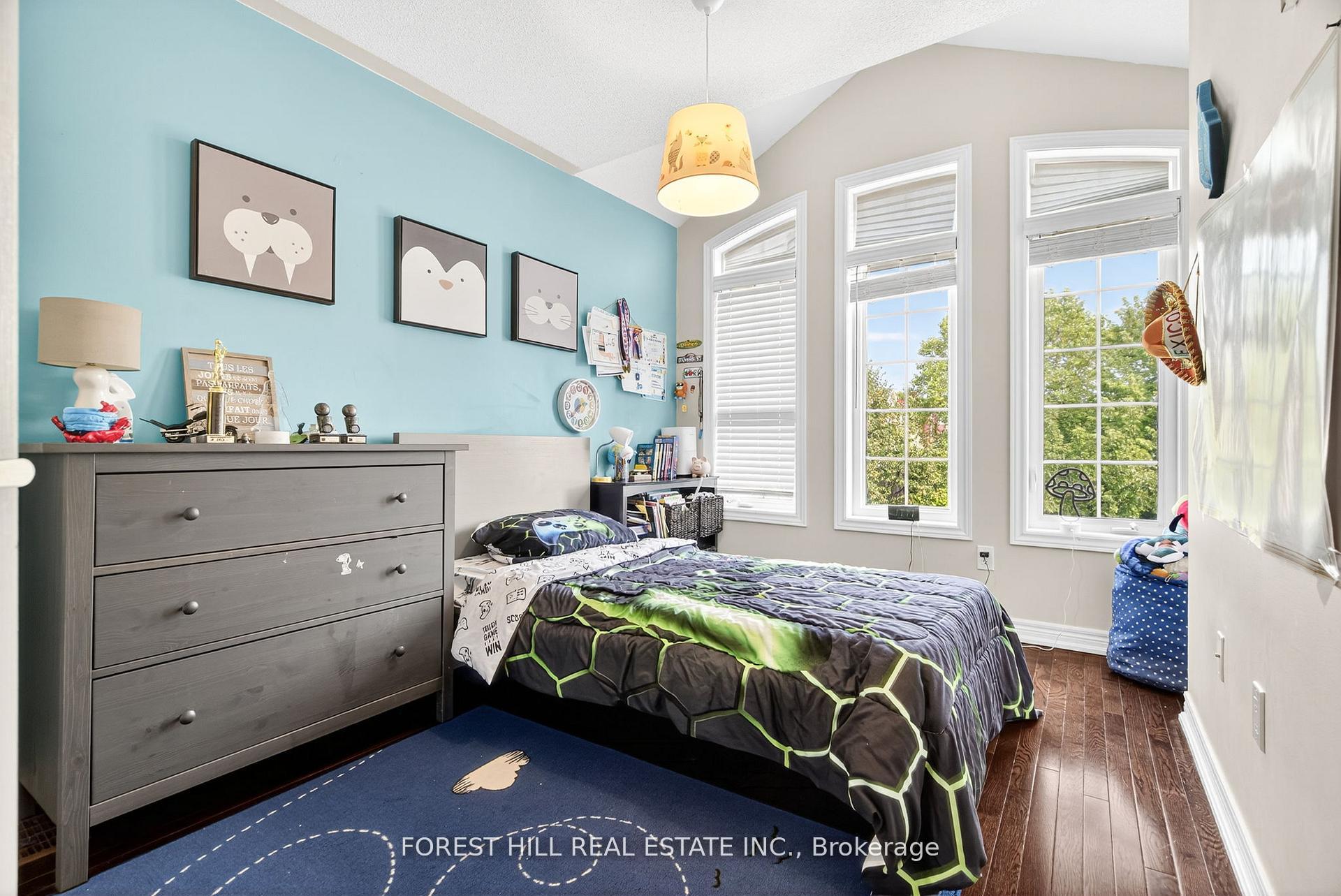 Photo 14 of 9 Robert Green Crescent, Vaughan, Patterson — HOMEH