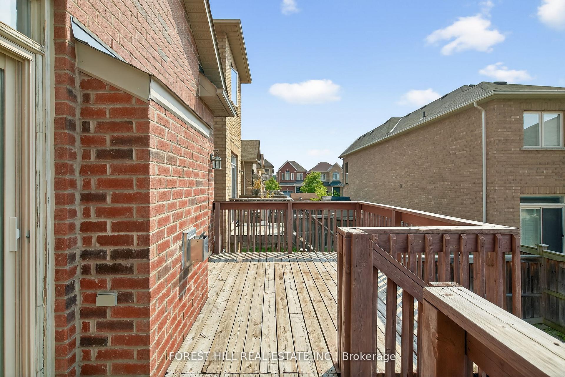Photo 25 of 9 Robert Green Crescent, Vaughan, Patterson — HOMEH