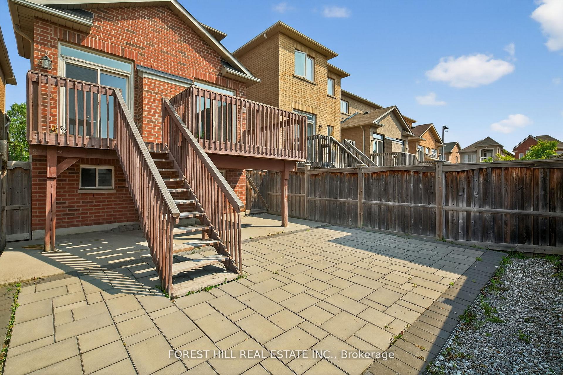 Photo 26 of 9 Robert Green Crescent, Vaughan, Patterson — HOMEH