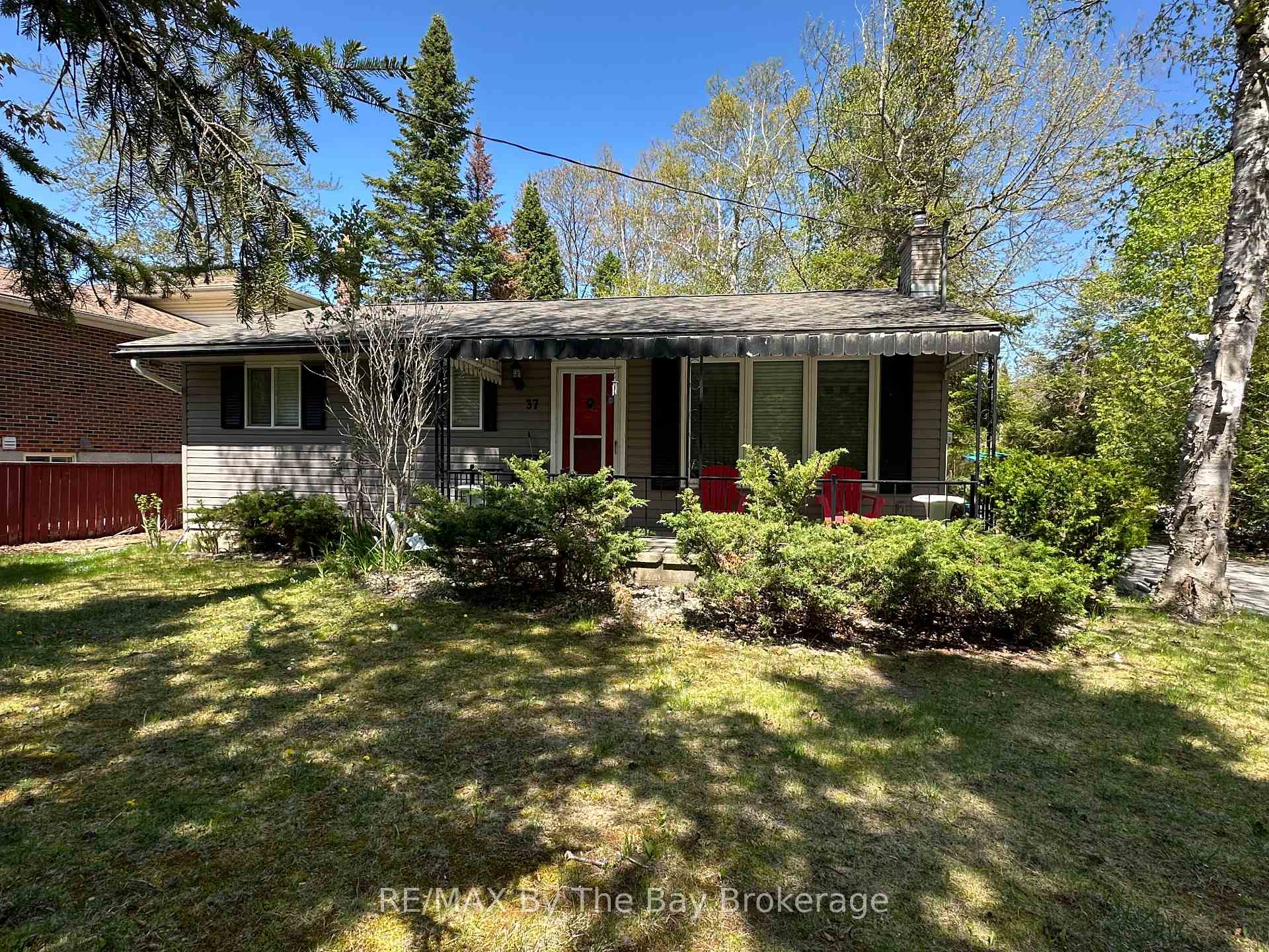 Photo 1 of 37 37th Street N, Wasaga Beach — HOMEH