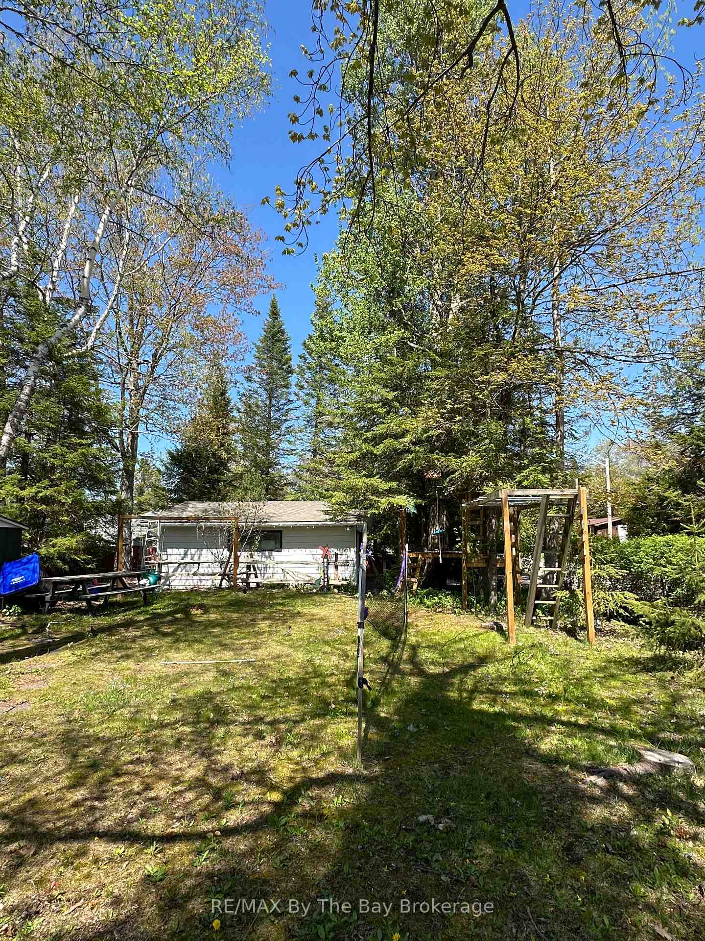 Photo 3 of 37 37th Street N, Wasaga Beach — HOMEH