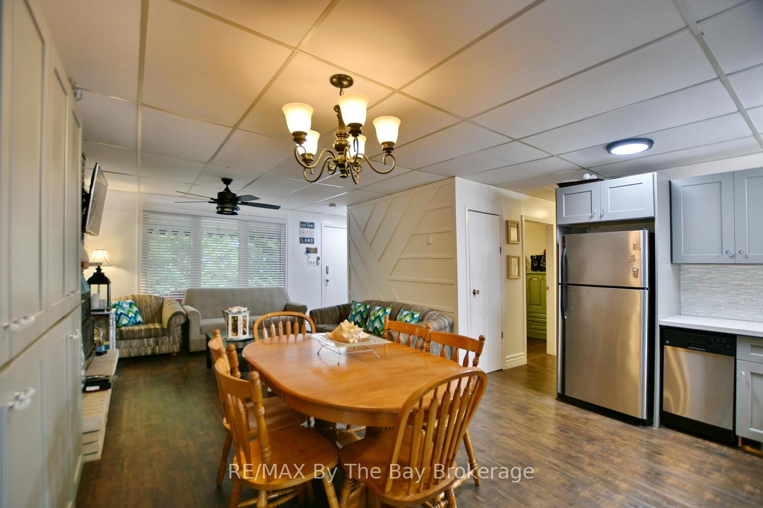 Photo 11 of 37 37th Street N, Wasaga Beach — HOMEH