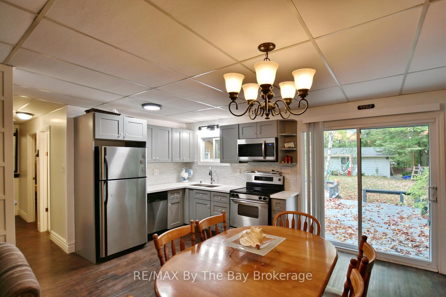 Photo 13 of 37 37th Street N, Wasaga Beach — HOMEH