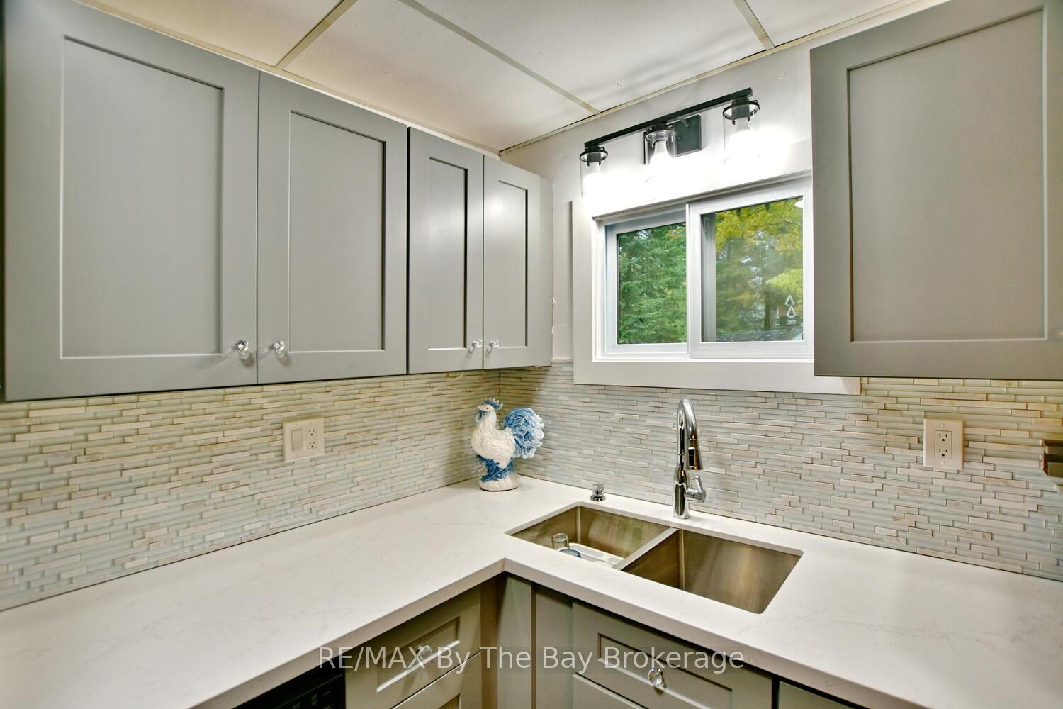 Photo 14 of 37 37th Street N, Wasaga Beach — HOMEH