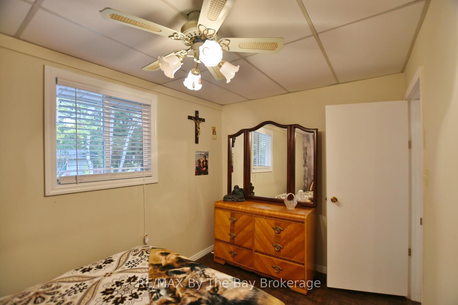Photo 16 of 37 37th Street N, Wasaga Beach — HOMEH