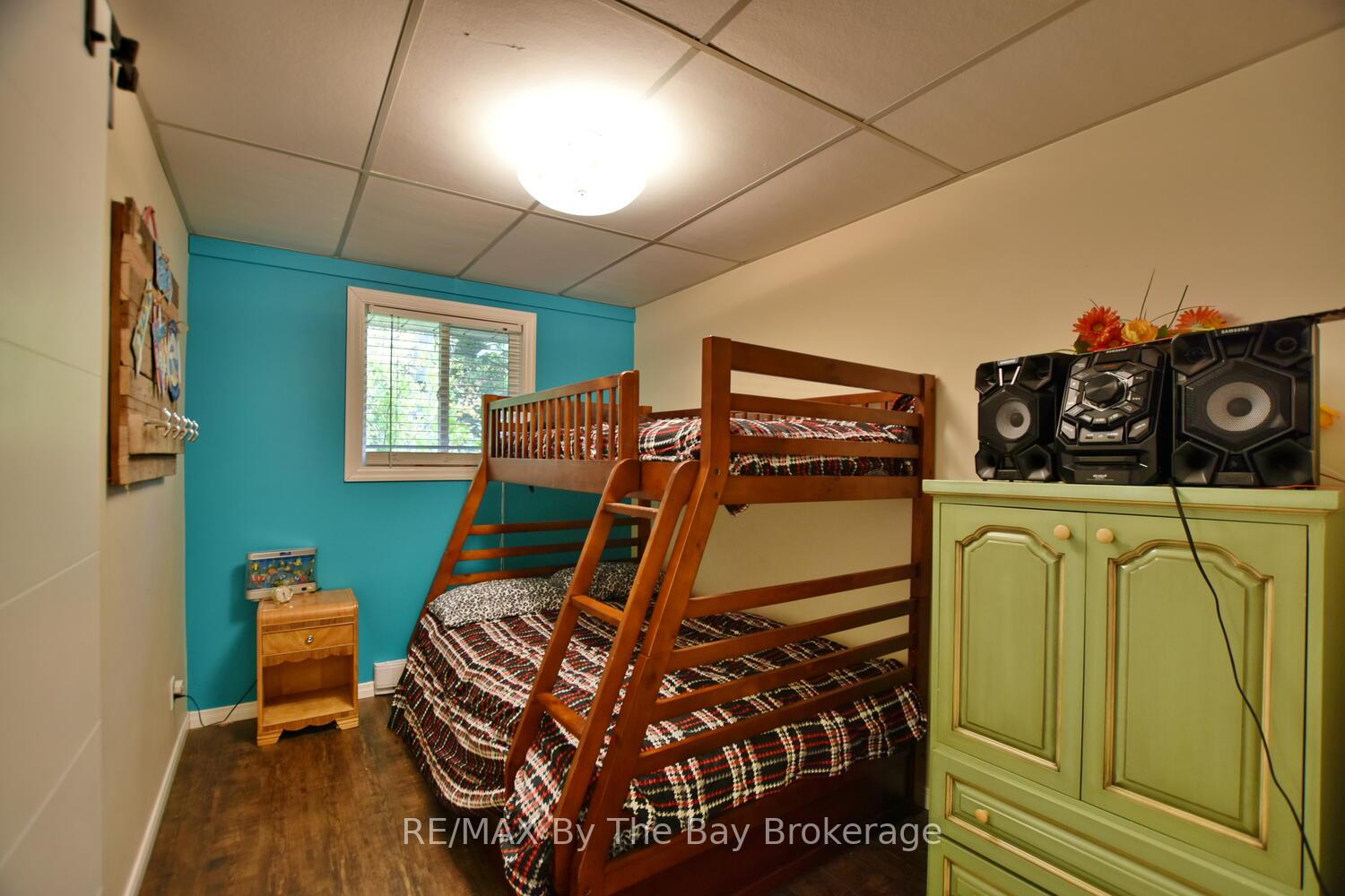Photo 18 of 37 37th Street N, Wasaga Beach — HOMEH