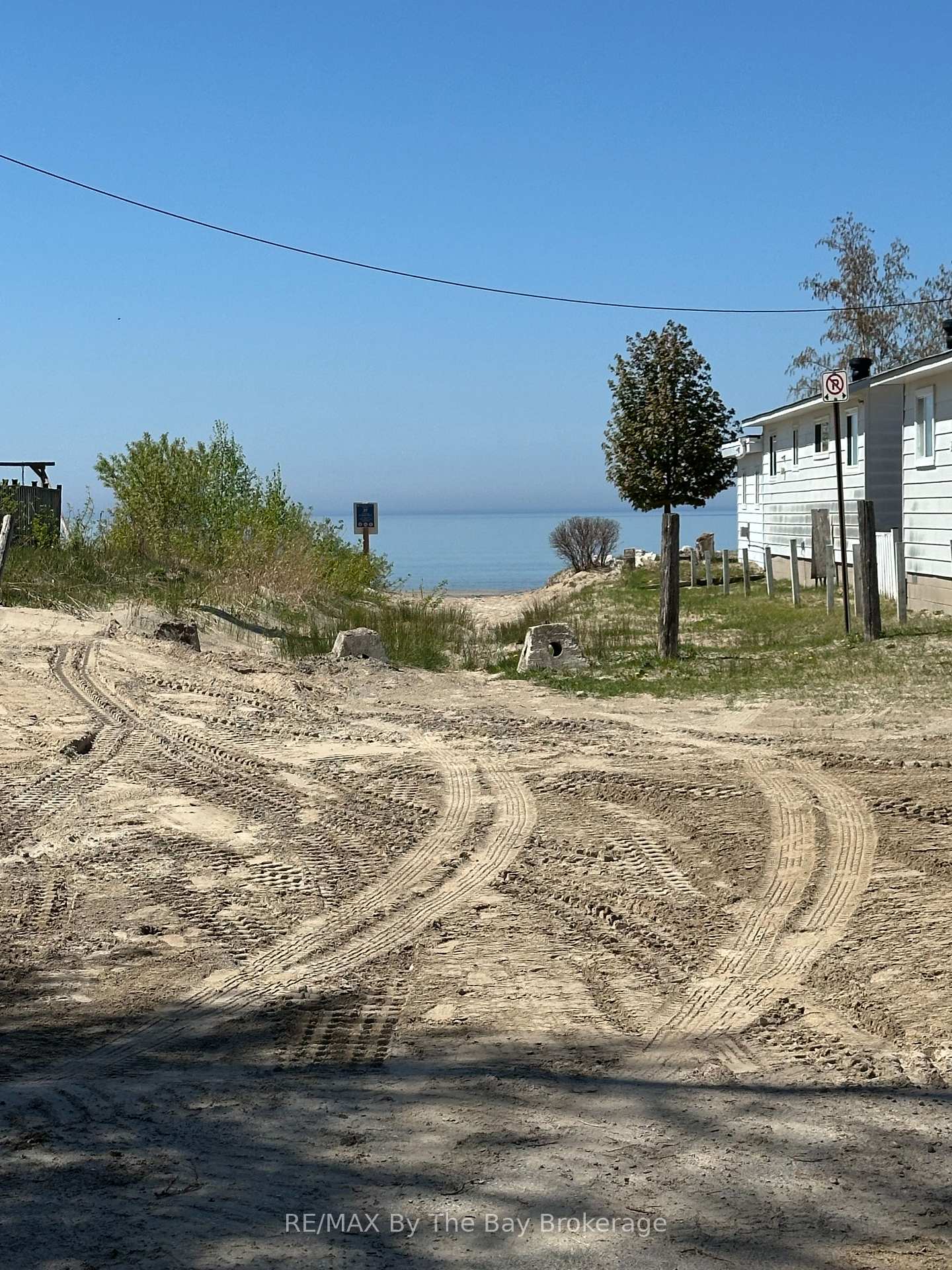 Photo 22 of 37 37th Street N, Wasaga Beach — HOMEH