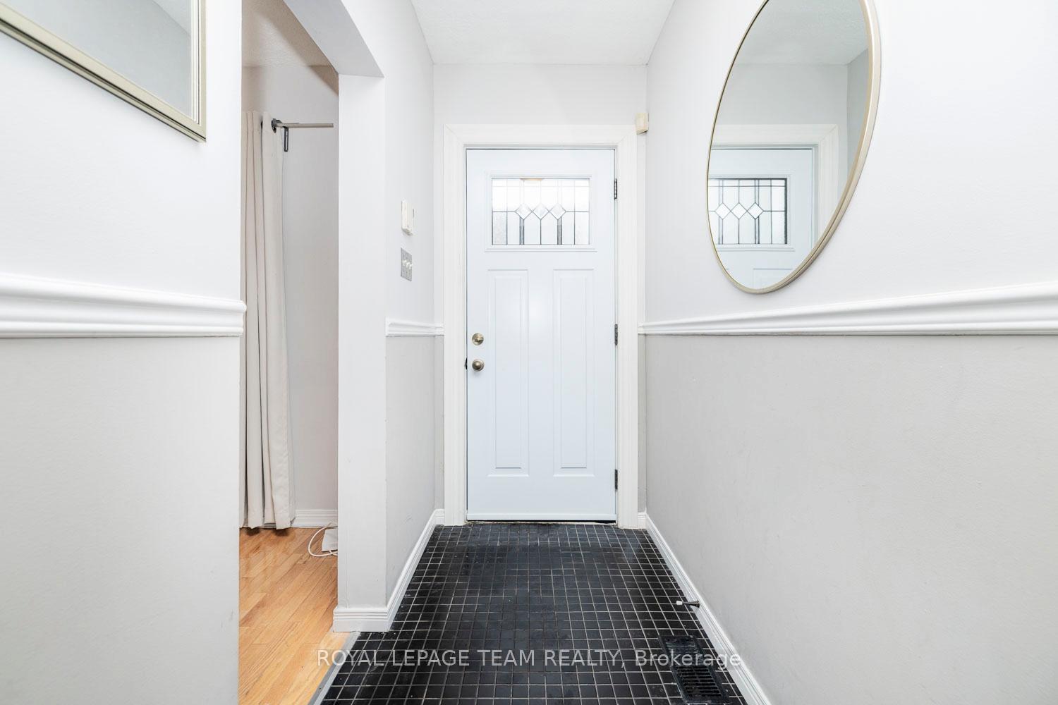 Photo 5 of 471 Parkdale Avenue, Ottawa, Hintonburg — HOMEH