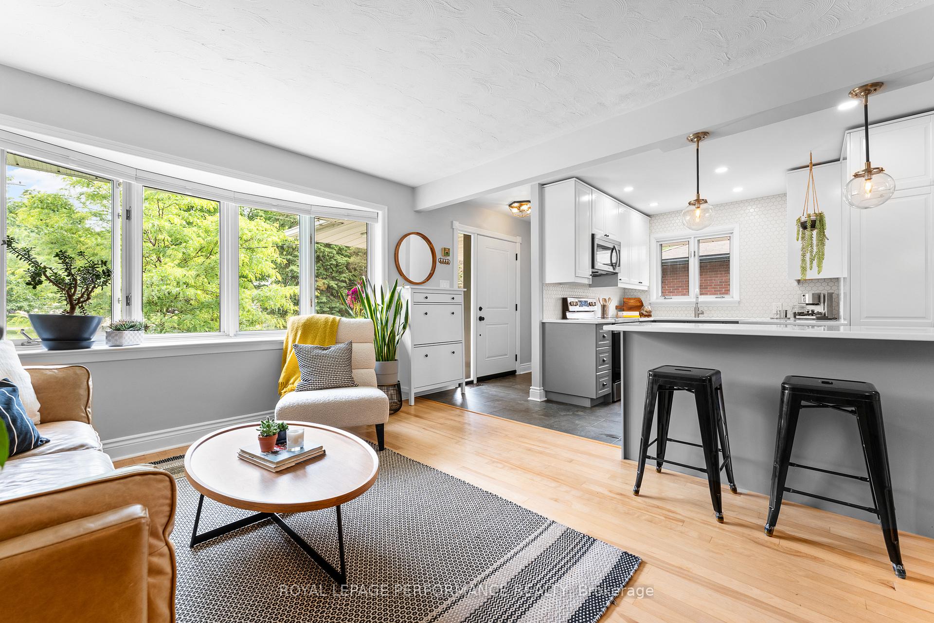 Photo 7 of 2286 Utah Street, Ottawa, Alta Vista — HOMEH
