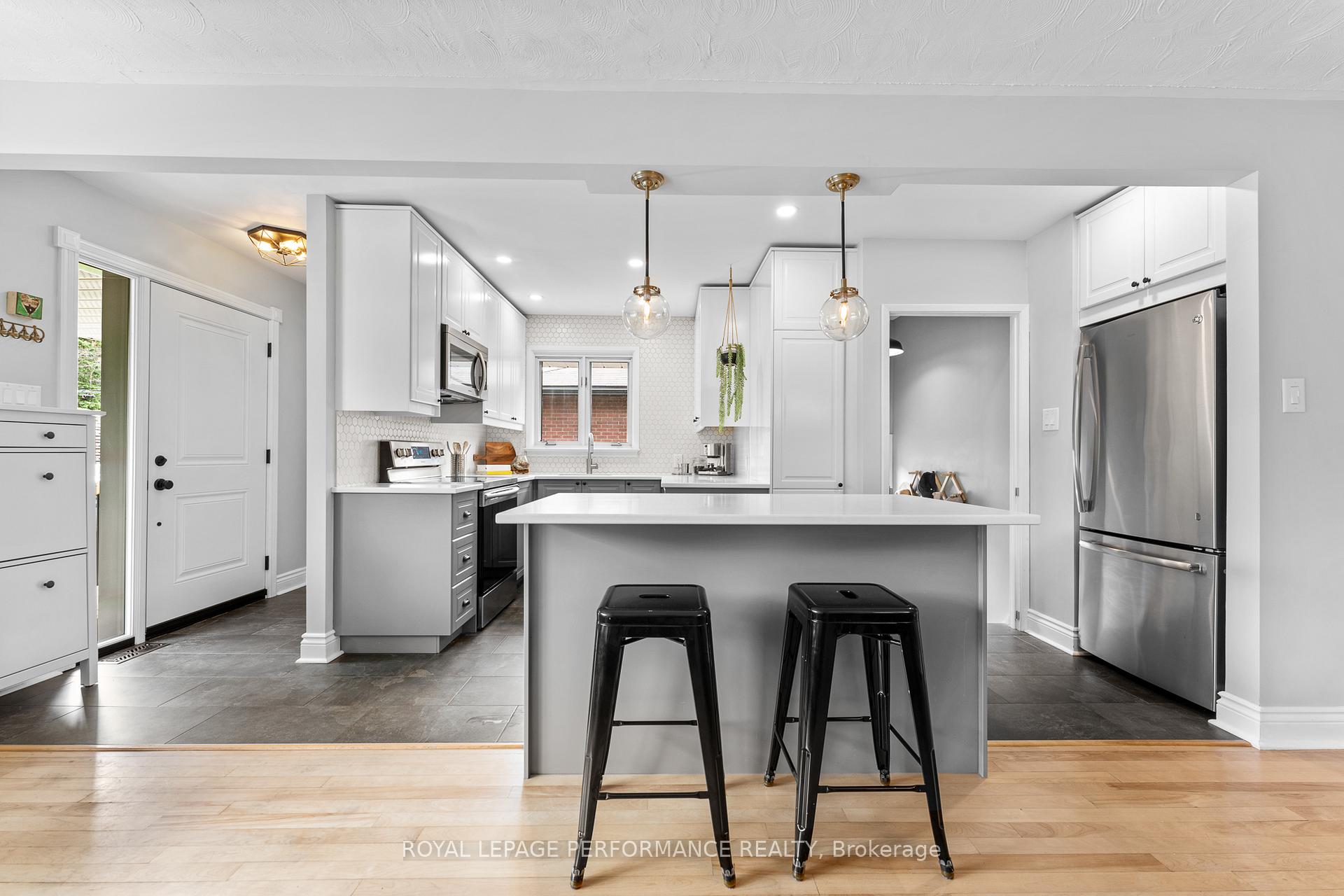 Photo 13 of 2286 Utah Street, Ottawa, Alta Vista — HOMEH
