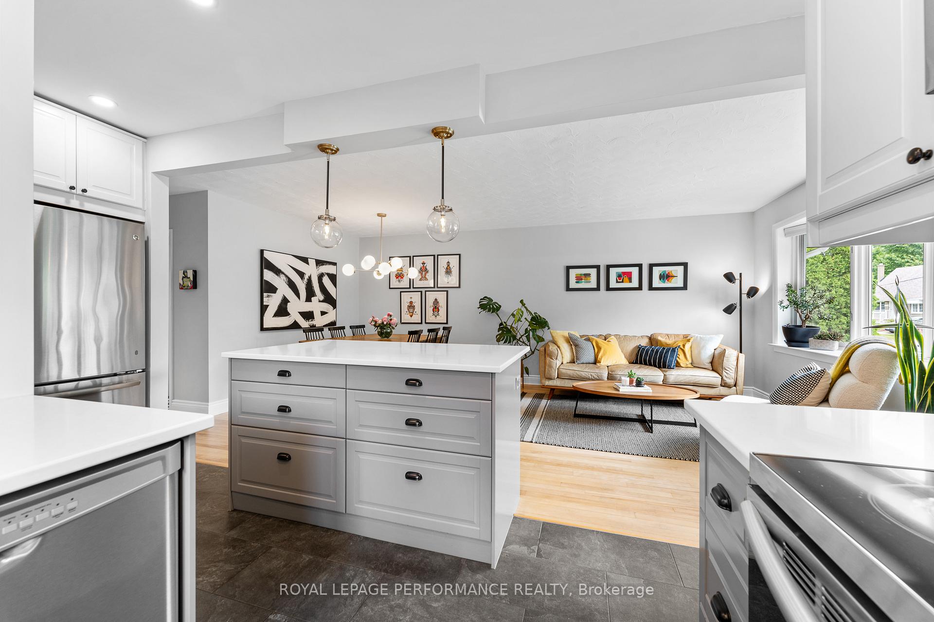 Photo 15 of 2286 Utah Street, Ottawa, Alta Vista — HOMEH