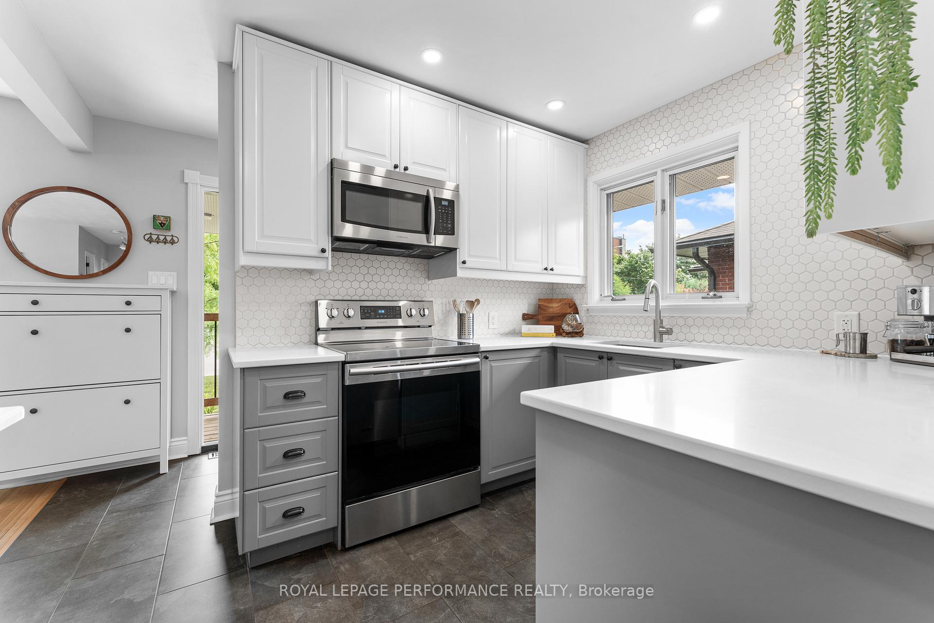 Photo 18 of 2286 Utah Street, Ottawa, Alta Vista — HOMEH