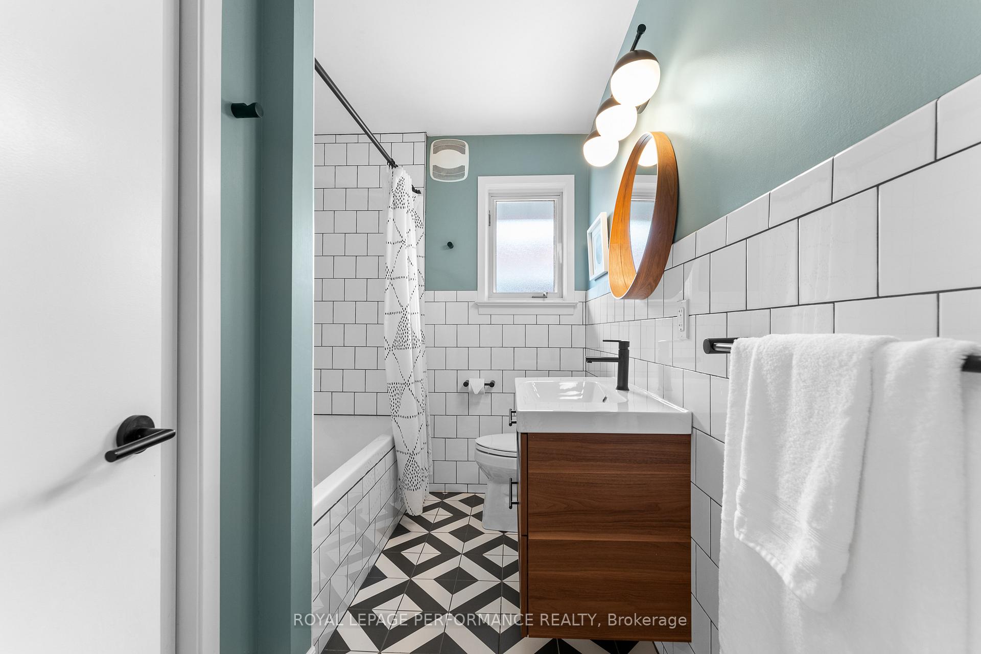 Photo 24 of 2286 Utah Street, Ottawa, Alta Vista — HOMEH