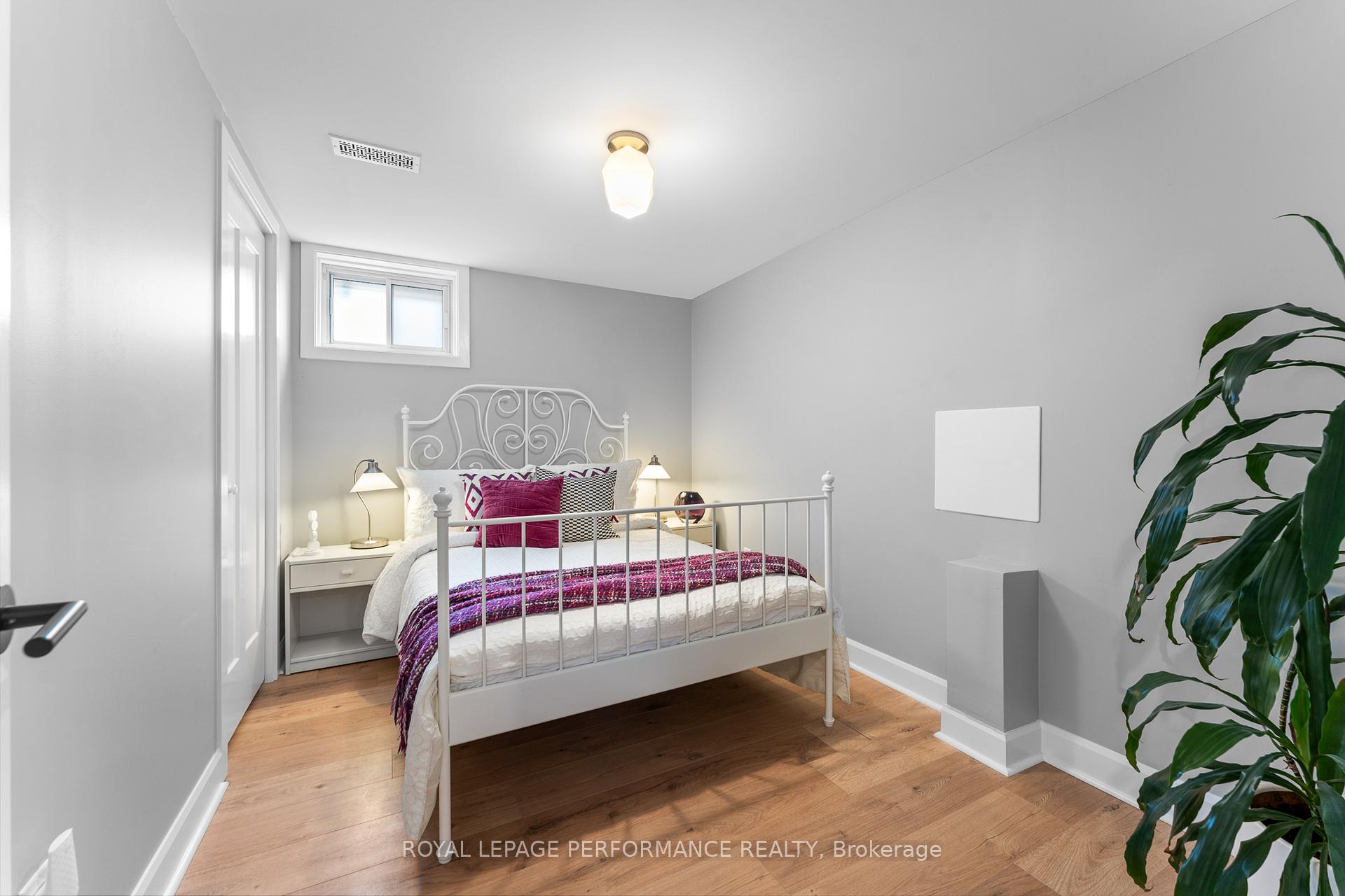 Photo 33 of 2286 Utah Street, Ottawa, Alta Vista — HOMEH