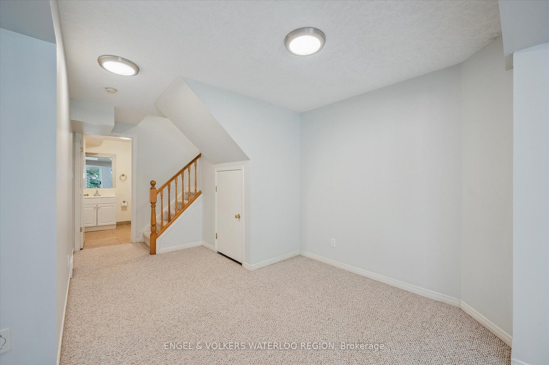 Photo 4 of 443 Laurel Gate Drive, Waterloo — HOMEH