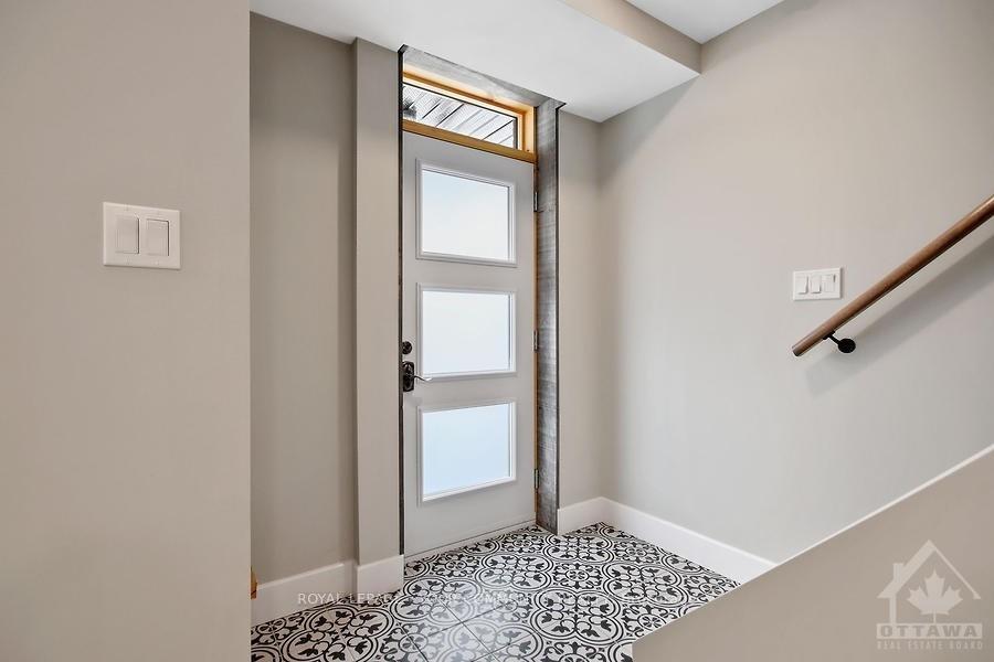 Photo 4 of Unit C, 84 Carruthers Avenue, Ottawa, Mechanicsville — HOMEH