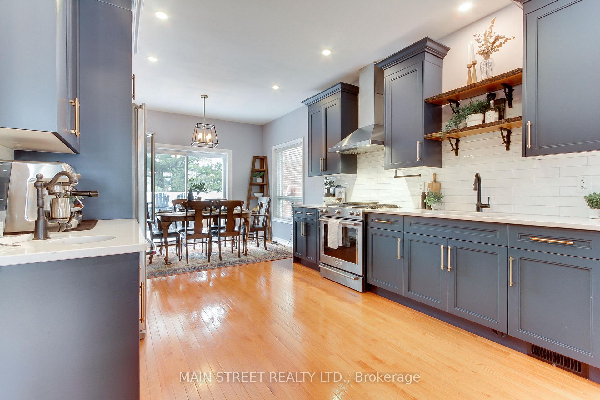 Photo 6 of 27 Meadow's End Crescent, Uxbridge — HOMEH