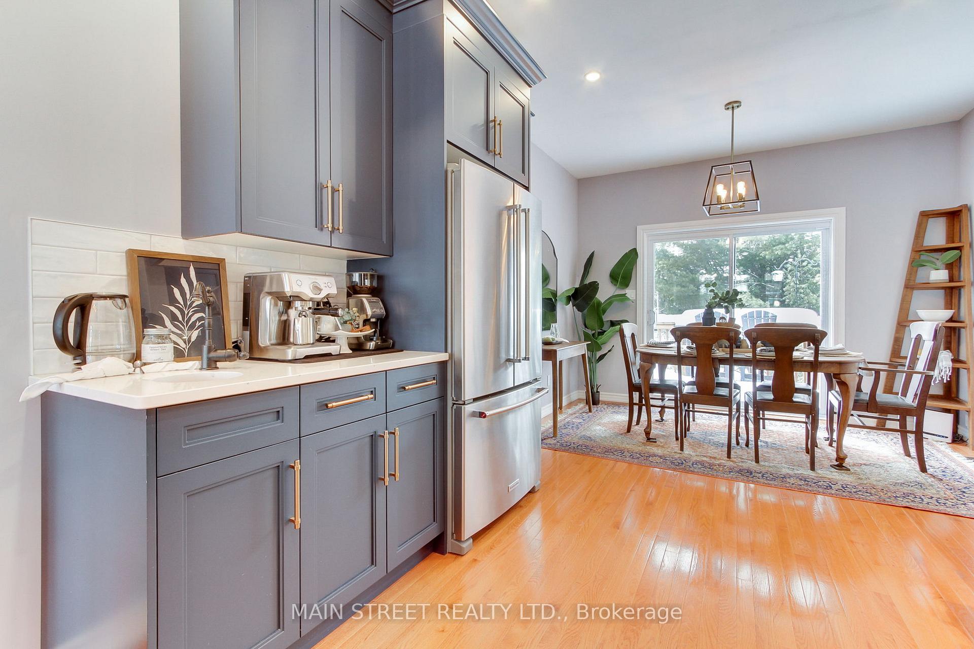 Photo 8 of 27 Meadow's End Crescent, Uxbridge — HOMEH