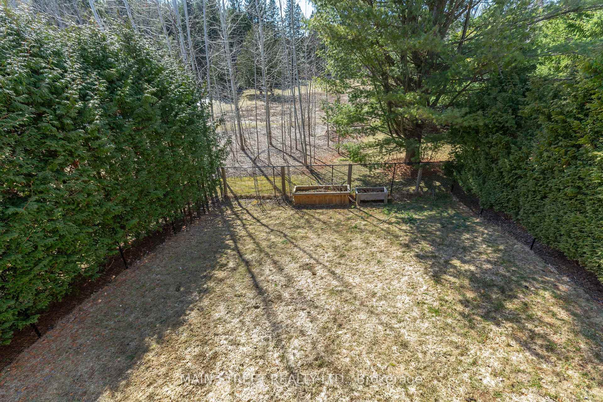 Photo 12 of 27 Meadow's End Crescent, Uxbridge — HOMEH